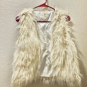 Forever 21 Off-White Shaggy Faux Fur Vest